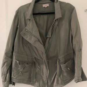 Women’s light green jacket